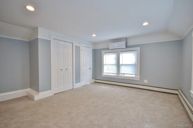 204 Myrtle Ave in Mahopac, NY - Building Photo - Building Photo