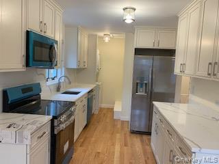 208-40 15th Dr in Queens, NY - Building Photo - Building Photo