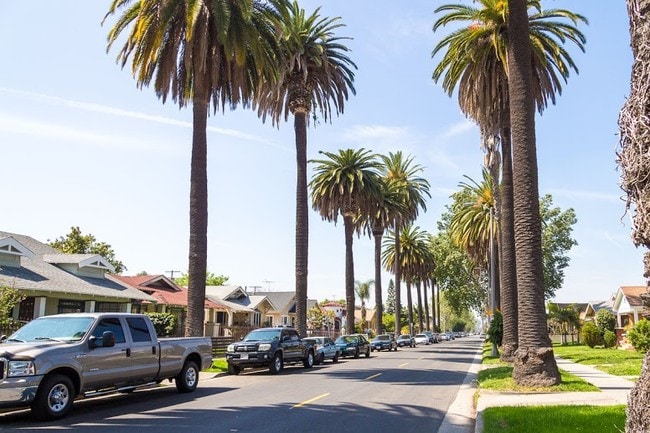 1719 W 39th St in Los Angeles, CA - Building Photo - Building Photo