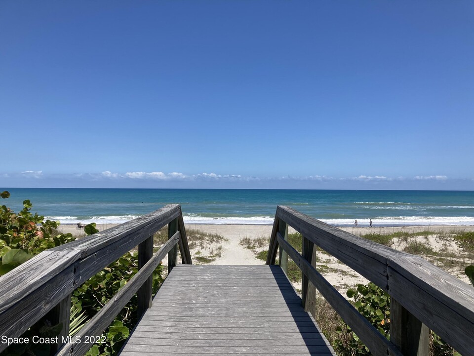 1704 Atlantic St in Melbourne Beach, FL - Building Photo