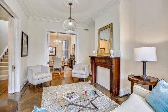 3033 Dent Plz NW in Washington, DC - Building Photo - Building Photo