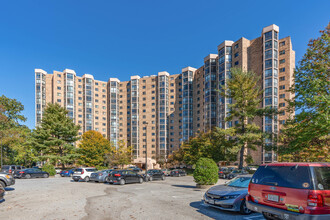 Montebello in Alexandria, VA - Building Photo - Building Photo