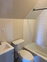13 Armstrong Pl, Unit Apt 3 in Bridgeport, CT - Building Photo - Building Photo