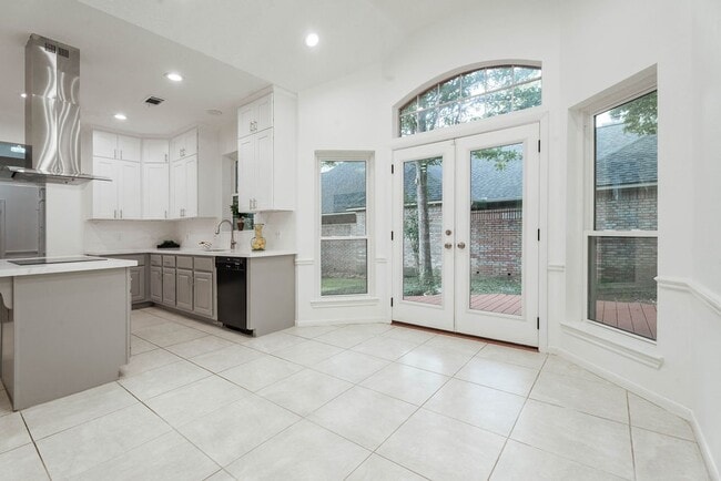 127 S Copperknoll Cir