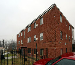 520 Eastern Ave NE in Washington, DC - Building Photo - Building Photo