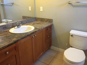 185-197 Poplar Ave in Hayward, CA - Foto de edificio - Interior Photo
