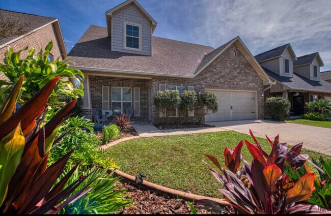 1930 Mooring Dr in Navarre, FL - Building Photo - Building Photo