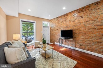 645 S Lehigh St in Baltimore, MD - Building Photo - Building Photo