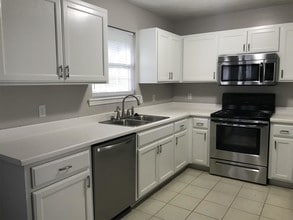 1069 S Elder Ave in Springfield, MO - Building Photo - Building Photo