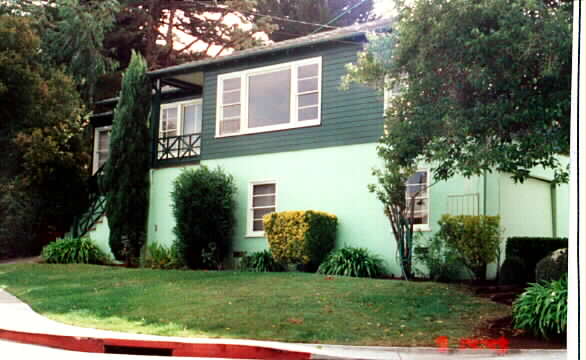 4402 Beresford St in San Mateo, CA - Building Photo