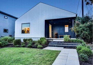 2308 1/2 E 9th St in Austin, TX - Building Photo - Building Photo