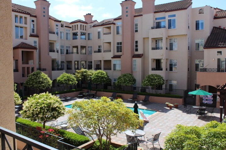 1951 O'Farrell St in San Mateo, CA - Building Photo