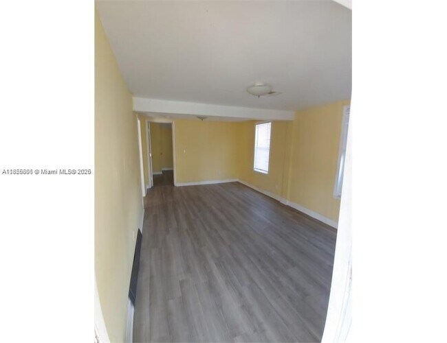 241 NW 5th Ave in Dania Beach, FL - Building Photo - Building Photo