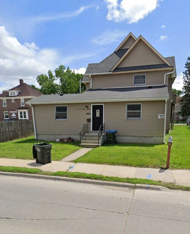 1423 2nd Ave N-Unit -#2 in Fort Dodge, IA - Foto de edificio - Building Photo