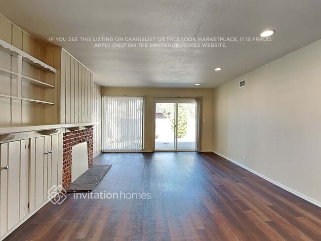 10943 Kittridge St in Los Angeles, CA - Building Photo - Building Photo