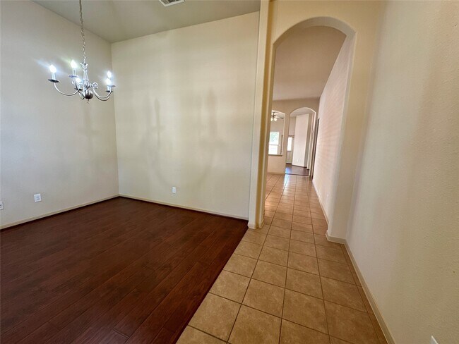 6111 Grassy Haven Ln