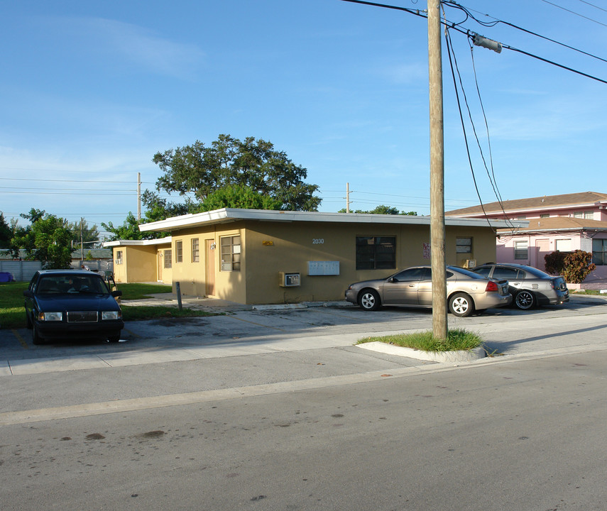 2030 Apartments Miami in Miami, FL - Building Photo