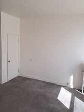 1206 W Lincoln Ave in Milwaukee, WI - Foto de edificio - Building Photo