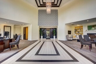 Elizabeth Station in Charlotte, NC - Foto de edificio - Building Photo