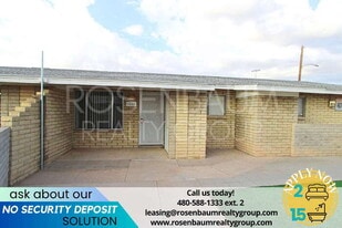 1008 N Pueblo Dr in Casa Grande, AZ - Building Photo