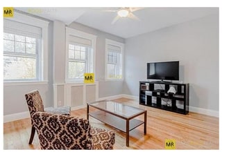 1999 Commonwealth Ave, Unit 01-2 in Boston, MA - Building Photo - Building Photo