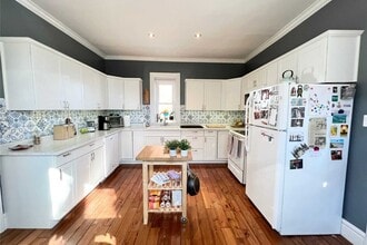 215 Charles St in Belleville, ON - Building Photo - Building Photo