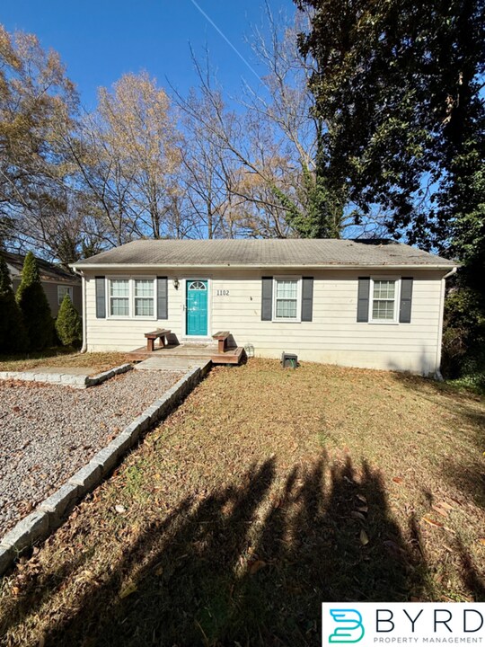 1102 Pennsylvania Ave in Glen Allen, VA - Building Photo