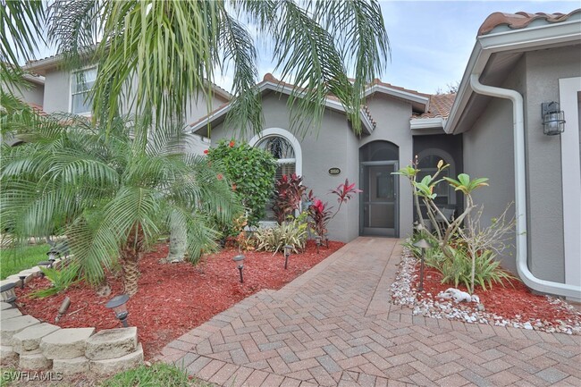 20510 Ardore Ln in Estero, FL - Foto de edificio - Building Photo