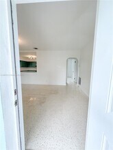 39 SE 13th Terrace in Dania Beach, FL - Building Photo - Building Photo
