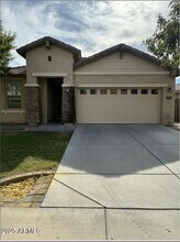 2747 E Clifton Ave in Gilbert, AZ - Building Photo - Building Photo