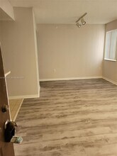 4195 N Haverhill Rd in West Palm Beach, FL - Building Photo - Building Photo