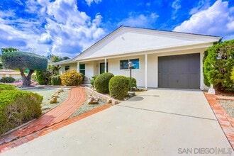 16720 Callado Ct in San Diego, CA - Foto de edificio - Building Photo