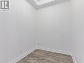 9471-9471 Yonge St in Richmond Hill, ON - Building Photo - Building Photo