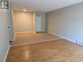8800 Willoughby Dr in Niagara Falls, ON - Building Photo - Building Photo