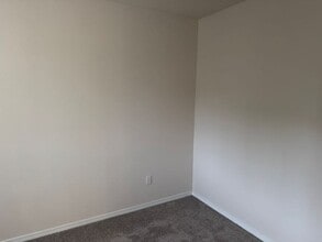 10000 SE French Rd in Vancouver, WA - Building Photo - Building Photo