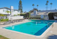 4310 Spindrift Rd in Newport Beach, CA - Building Photo - Building Photo