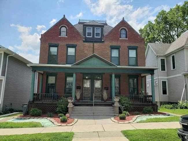 610 Fenelon Pl in Dubuque, IA - Foto de edificio - Building Photo