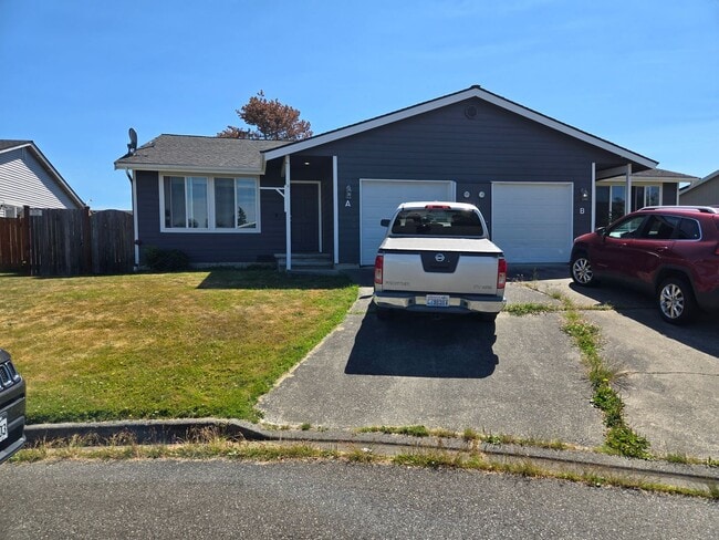 property at 906 S 22nd Ct