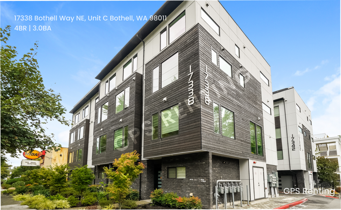 17338 Bothell Way NE in Bothell, WA - Building Photo