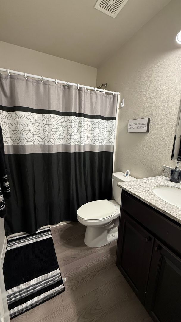1505 W Frog Leap Ct in Hobbs, NM - Building Photo - Building Photo
