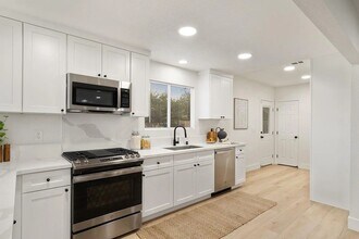 5891 28th St in Sacramento, CA - Building Photo - Building Photo