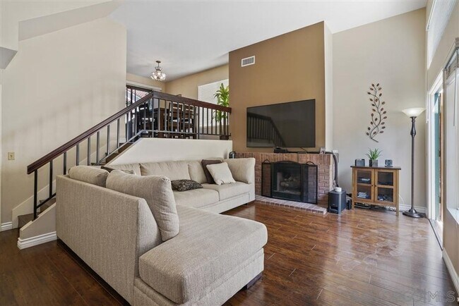 1427 Summit Dr in Chula Vista, CA - Building Photo - Building Photo