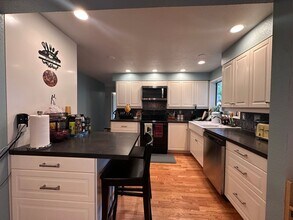 2535 NE 95th St in Seattle, WA - Building Photo - Building Photo