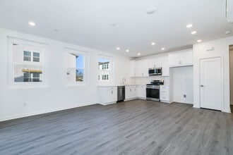 667 Limoncello Ln in Covina, CA - Foto de edificio - Building Photo