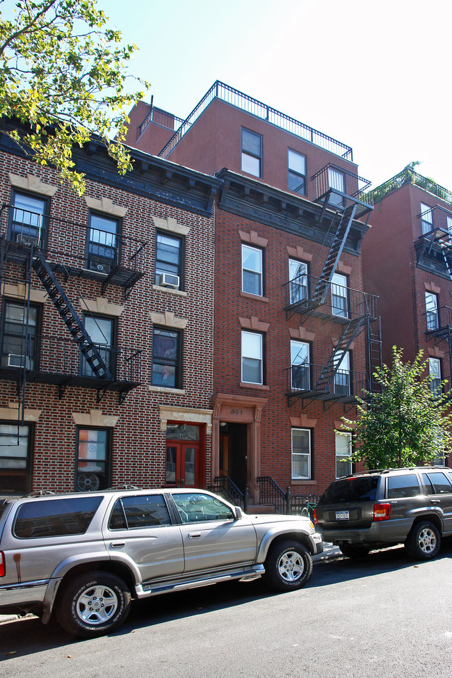 351 21st St in Brooklyn, NY - Foto de edificio - Building Photo