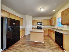 129 Hardaway Pt in Clayton, NC - Foto de edificio - Building Photo