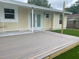 4710 4th Ave S in St. Petersburg, FL - Building Photo