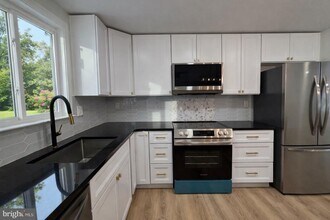 12910 Old Chapel Rd in Bowie, MD - Building Photo - Building Photo