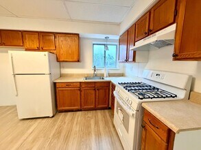 1108 Oswin St in Pittsburgh, PA - Foto de edificio - Building Photo