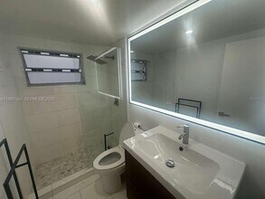 525 Meridian Ave in Miami Beach, FL - Building Photo - Building Photo